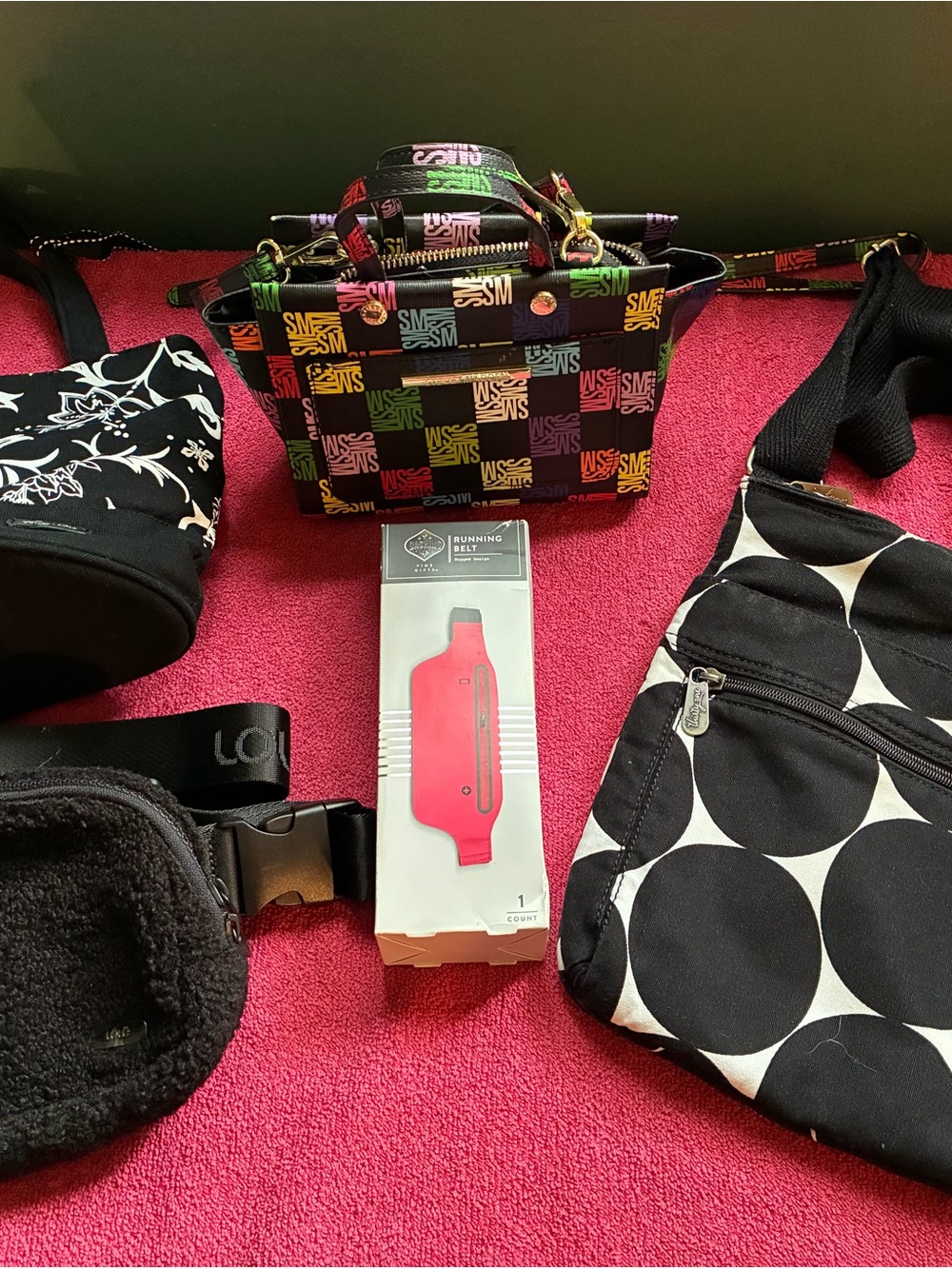 Mixed lot (5) thirty-one, Steve Madden mini, Lole, Dashing running belt